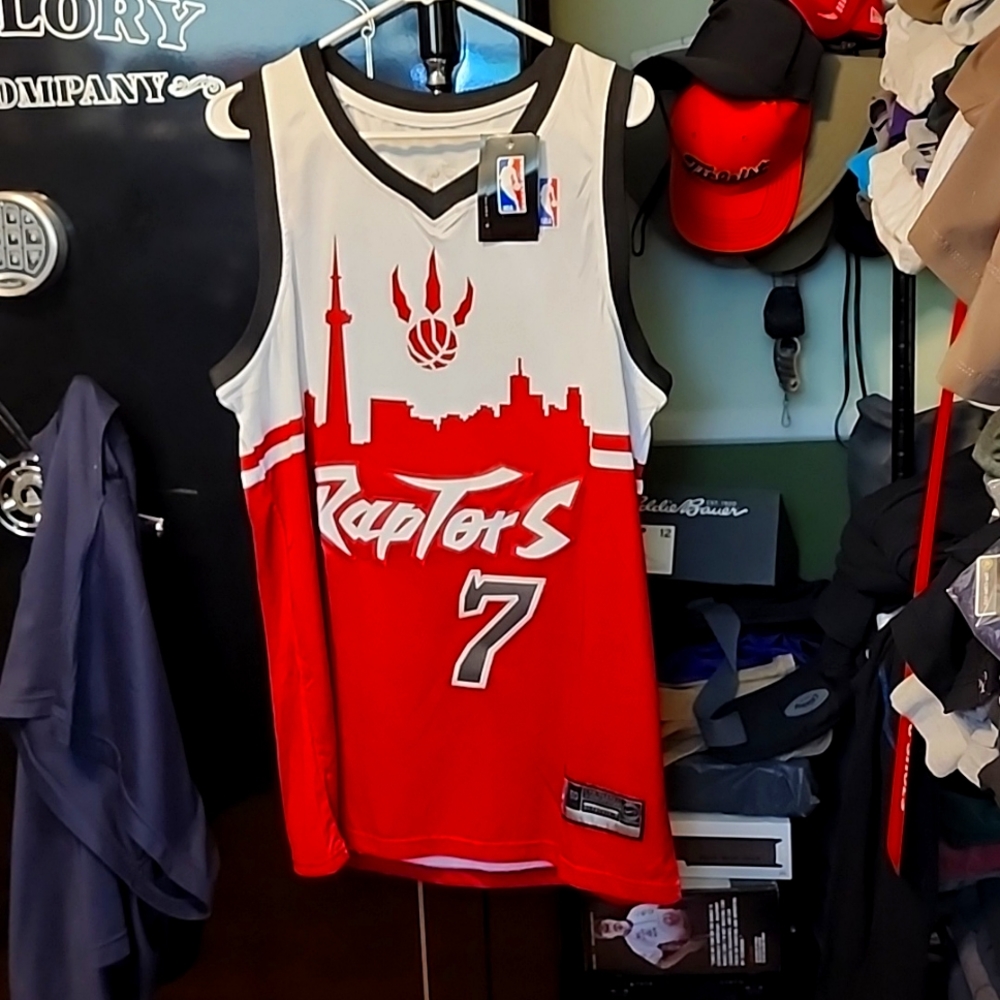 NBA Toronto Raptors Cityscape Lowry Jersey NWT